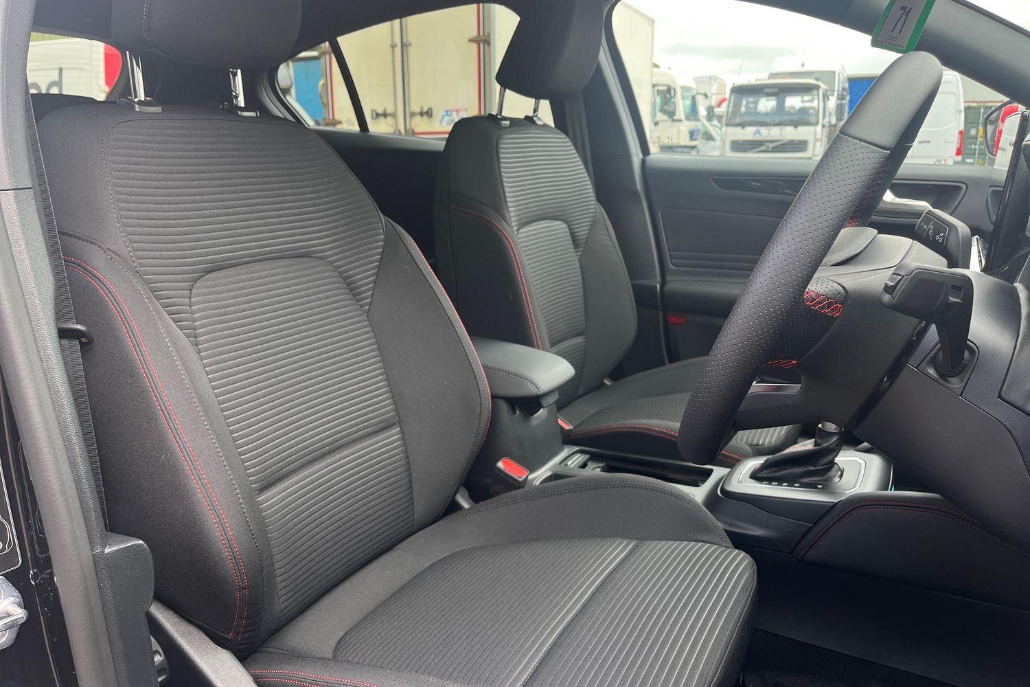 Ford FOCUS Photo 16
