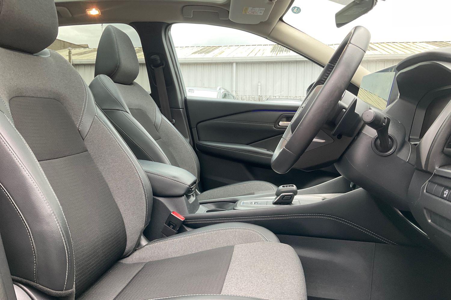 Nissan QASHQAI Photo 16