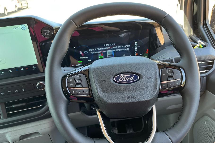 Used Ford TRANSIT CUSTOM YM75CDK 27
