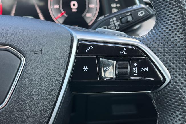 AUDI A6 Avant Photo 17