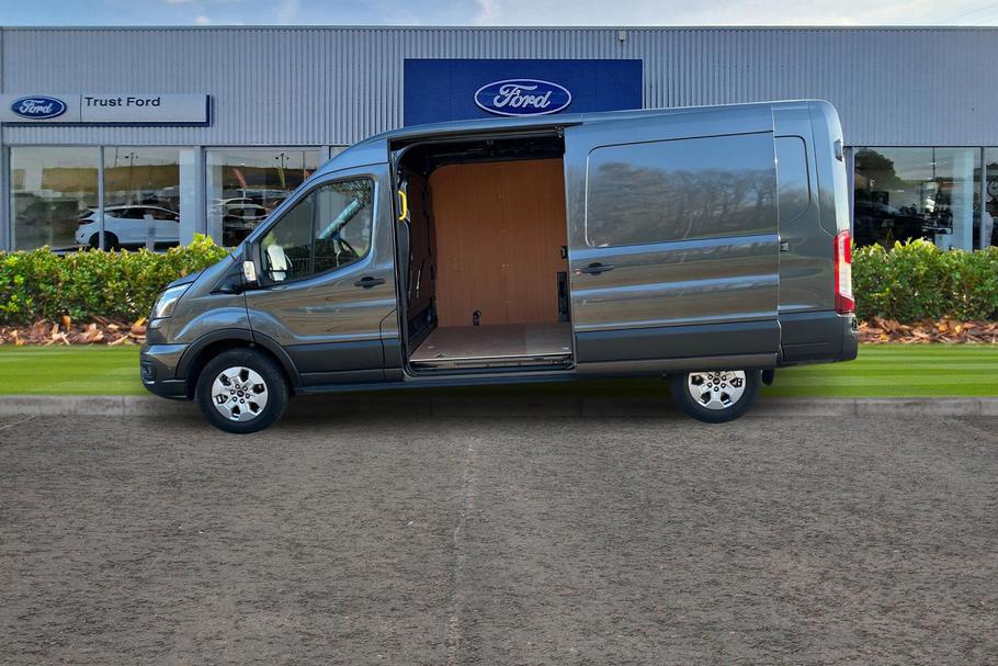 Used Ford TRANSIT 5