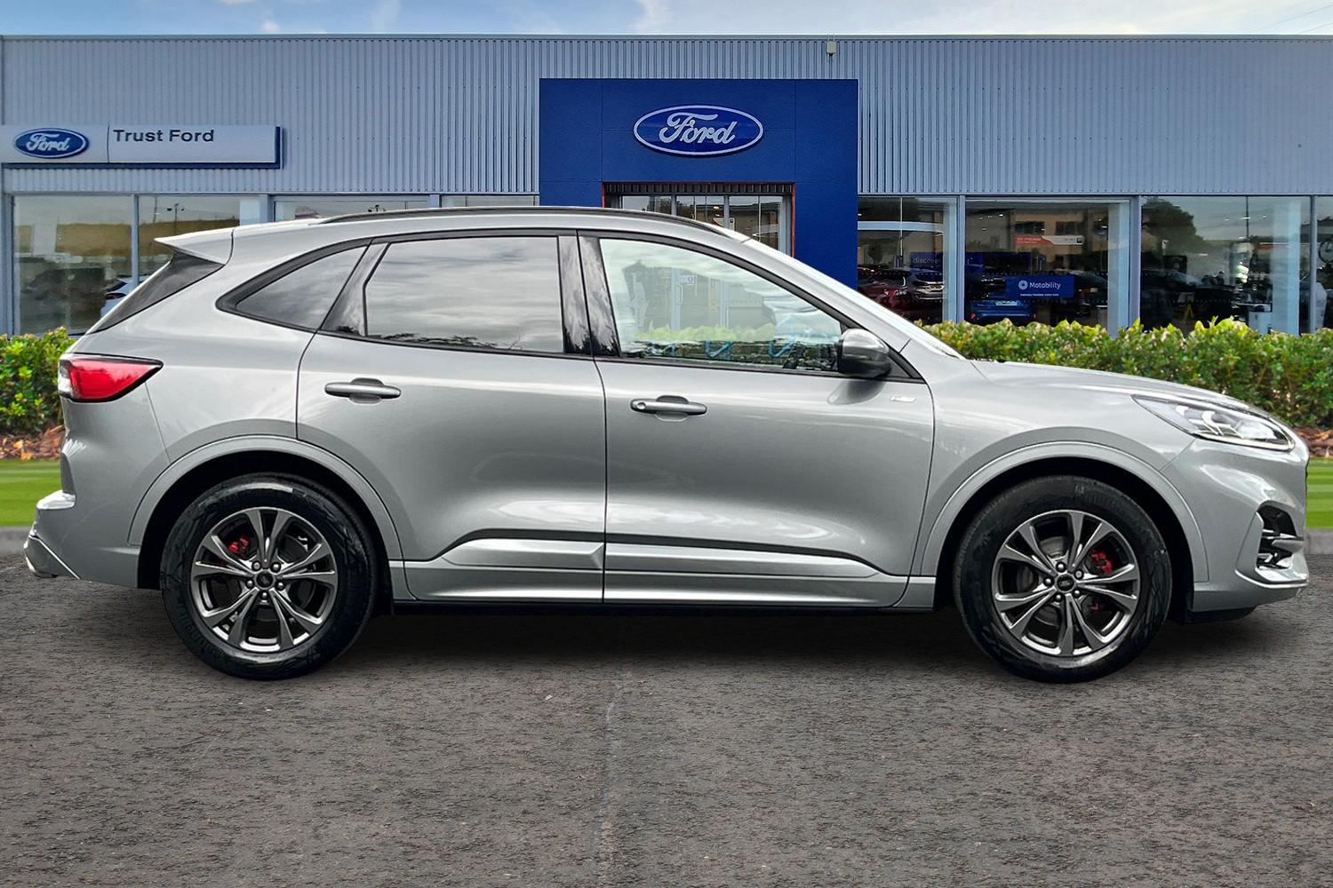 Ford KUGA Photo 2
