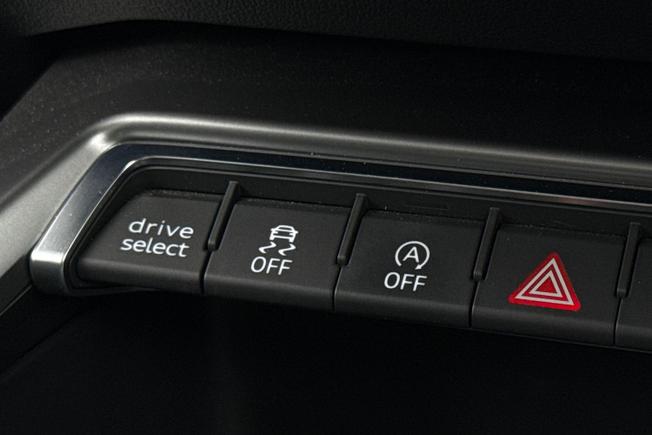 AUDI S3 Photo 32