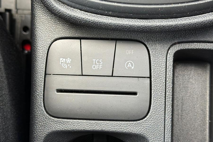 Ford FIESTA Photo autoimg-988a2e161c0e6ec6f31fe02eadc980b43337c9c1.jpg