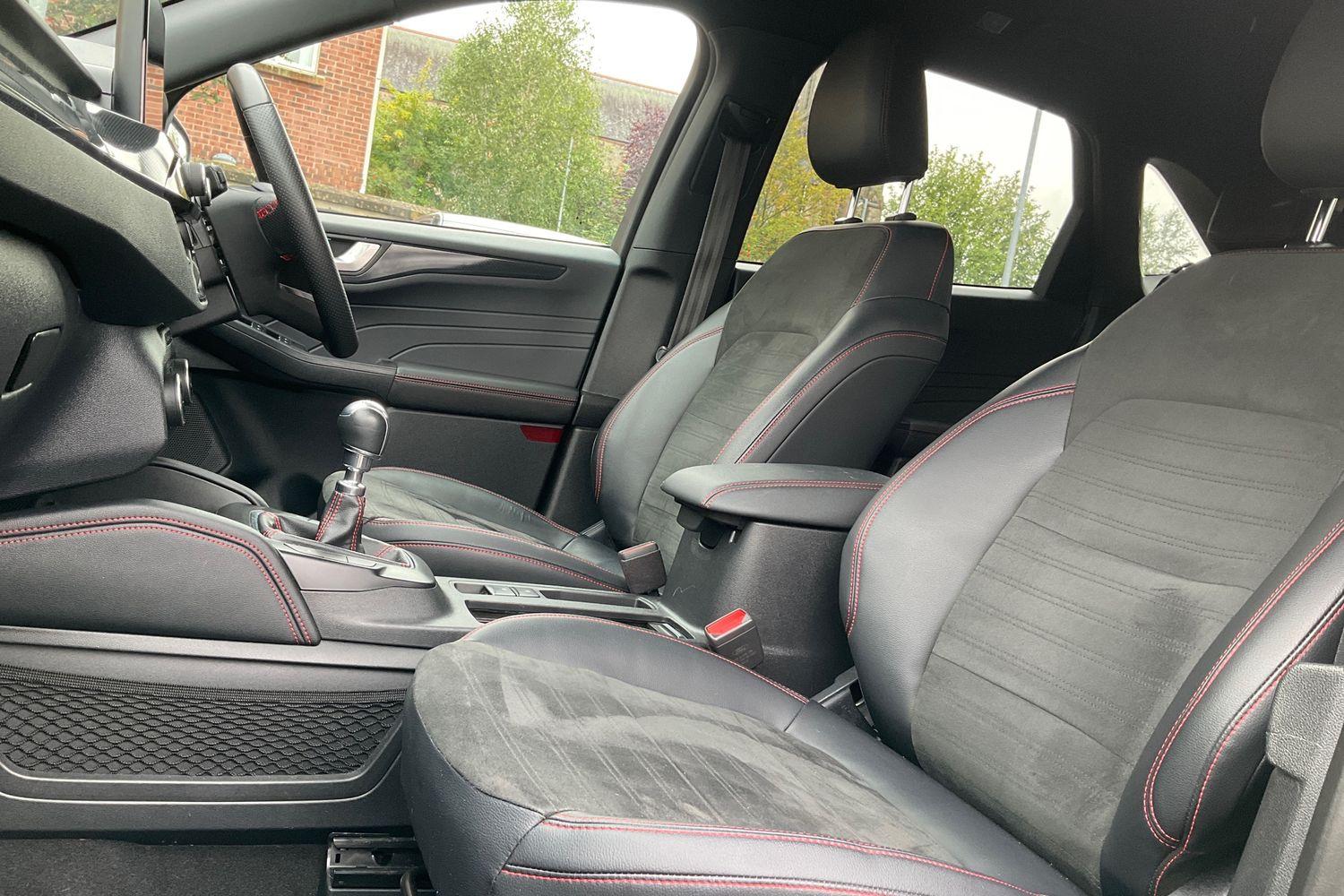 Ford KUGA Photo 18