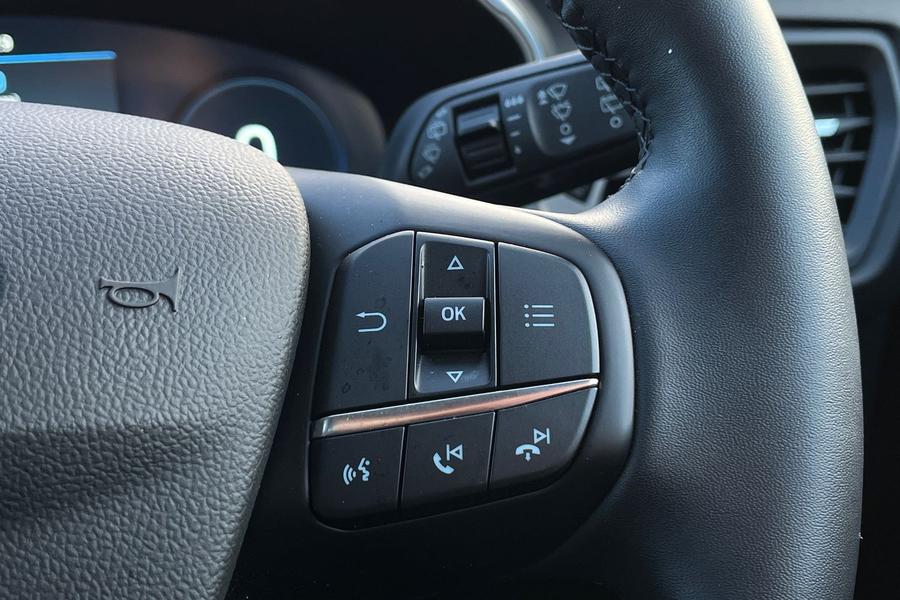 Ford Focus Photo autoimg-988fa72ca8bd07417bce77f33ea53acfc60fd1e6.jpg
