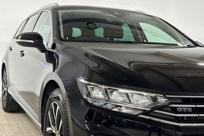 VOLKSWAGEN Passat Photo 37