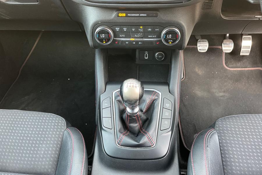 Ford Focus Photo autoimg-9898045d72e11b405d7780f87d6fdd7745ef3f04.jpg