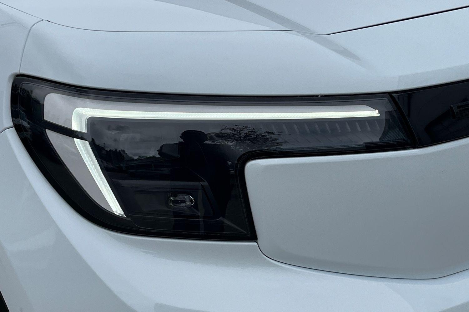 Ford Explorer Photo 29