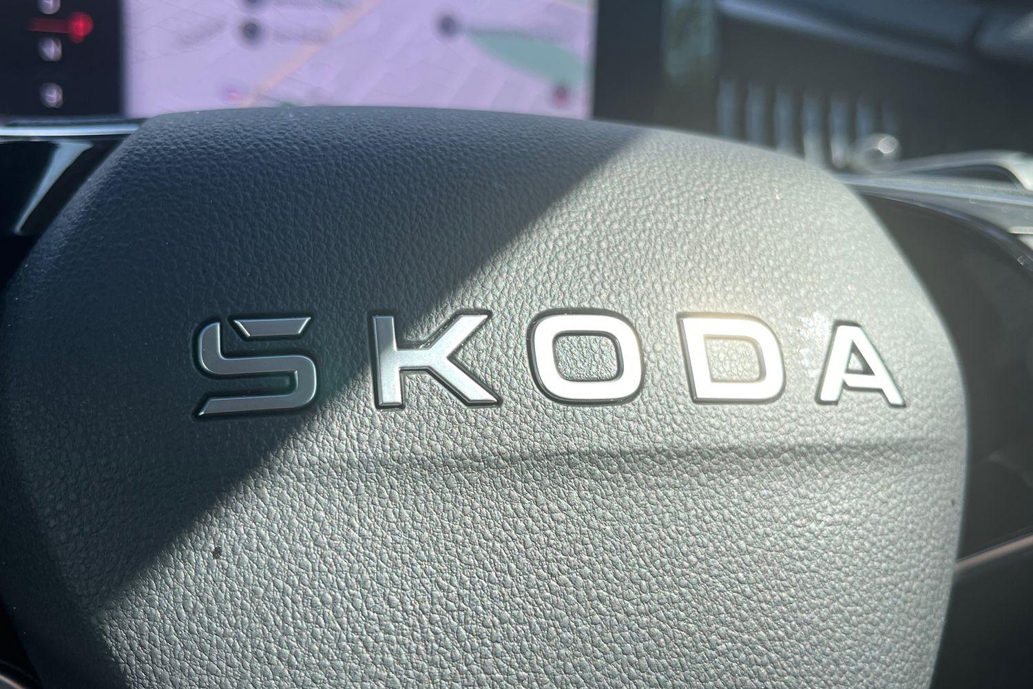 Skoda SUPERB Photo 39