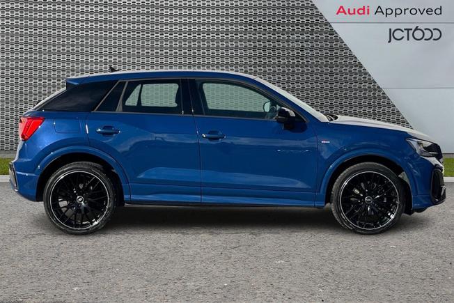 AUDI Q2 Photo 4