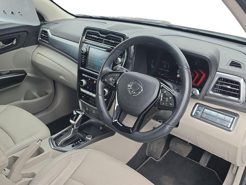 Used SsangYong Tivoli LF23XUW 10