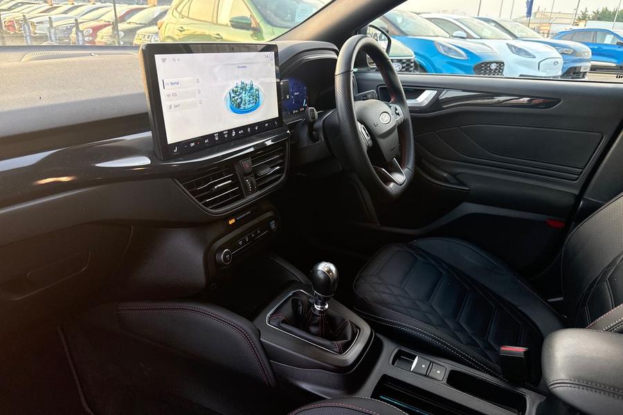 Ford FOCUS Photo autoimg-98a0f8509c2fe39ec10a17be7df5dcf4c79dd199.jpg