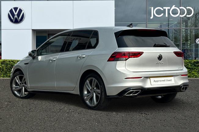 VOLKSWAGEN Golf Photo 3