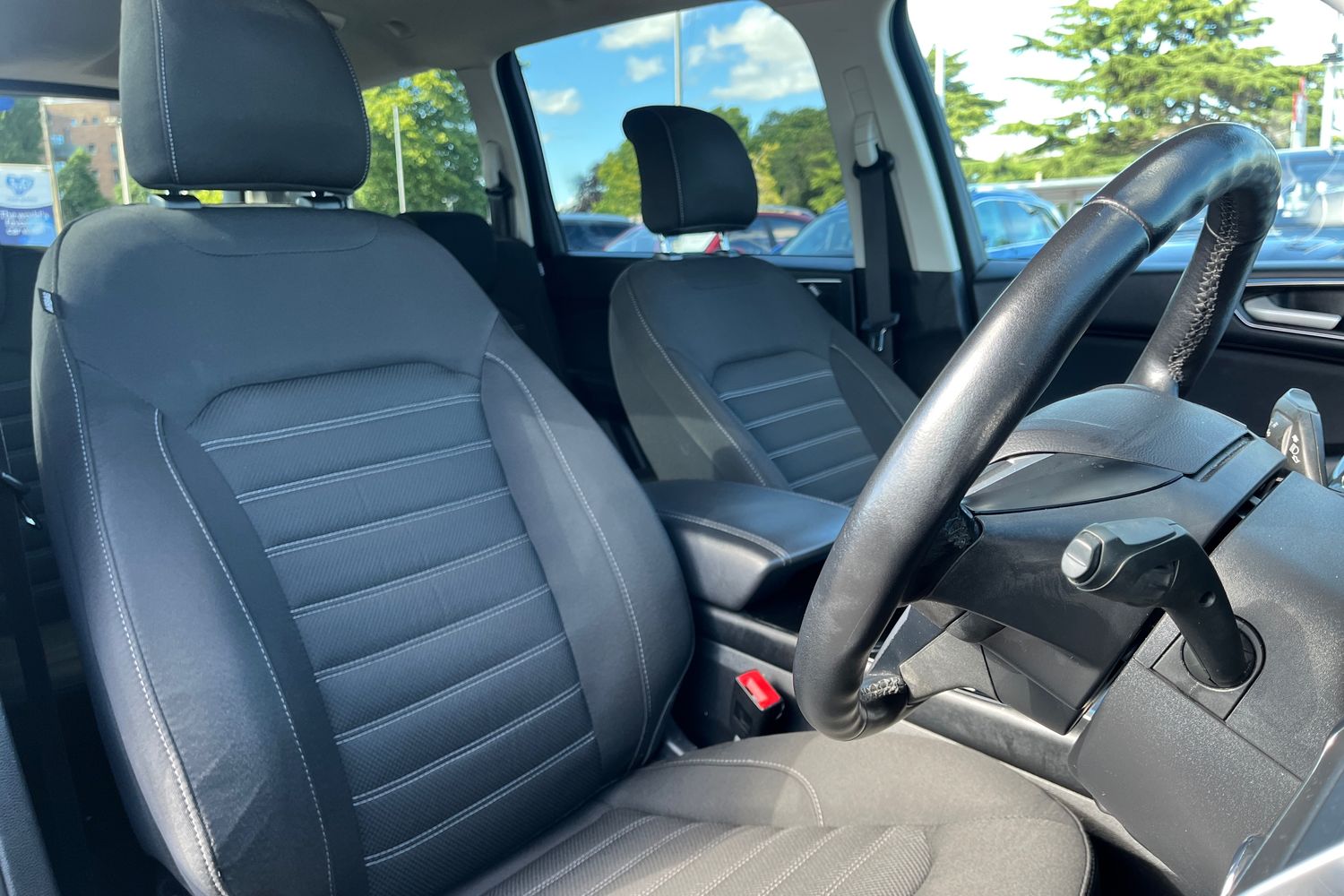 Ford Galaxy Photo 16