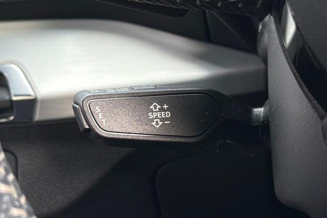 AUDI Q2 Photo 26