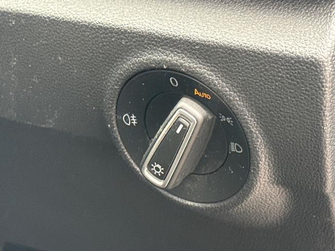 Volkswagen T-Roc Photo 28