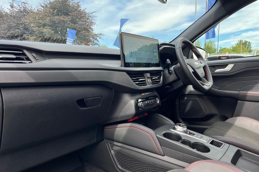Ford Kuga Photo autoimg-98aad817249044bb51e1bbfc2457680e321fa31b.jpg