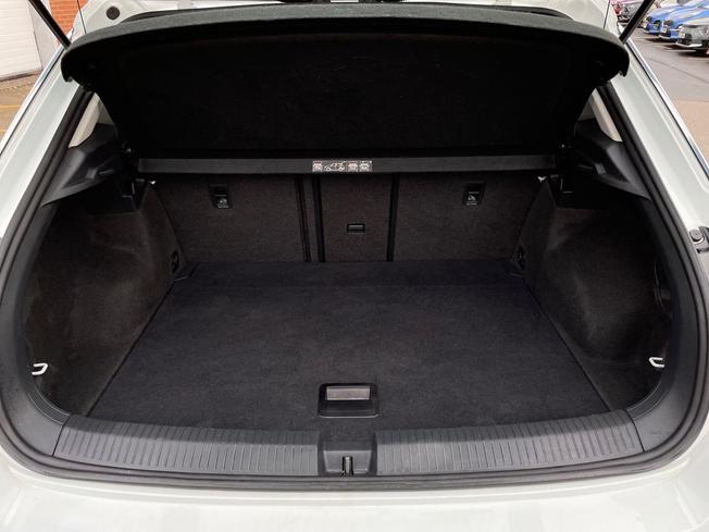 VOLKSWAGEN T-Roc Photo 12
