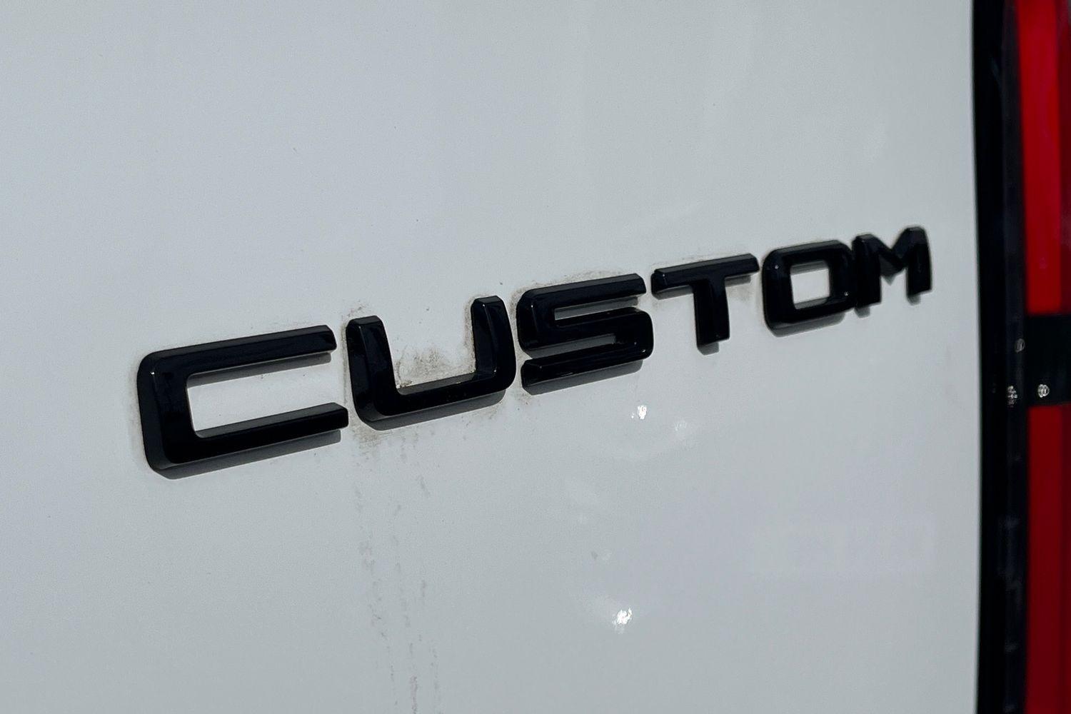 Ford E-Transit Custom Photo 19