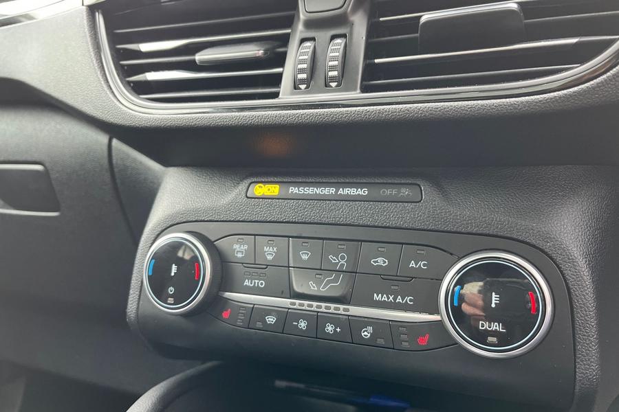 Ford KUGA Photo autoimg-98ac974ce3be67236f8858508ea7377198992d60.jpg