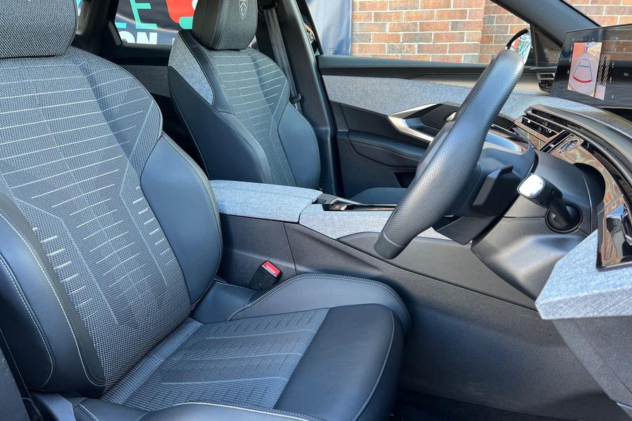 Peugeot 3008 Photo autoimg-98ace715e77f10f8823bb149a527ed7ba8a823a6.jpg