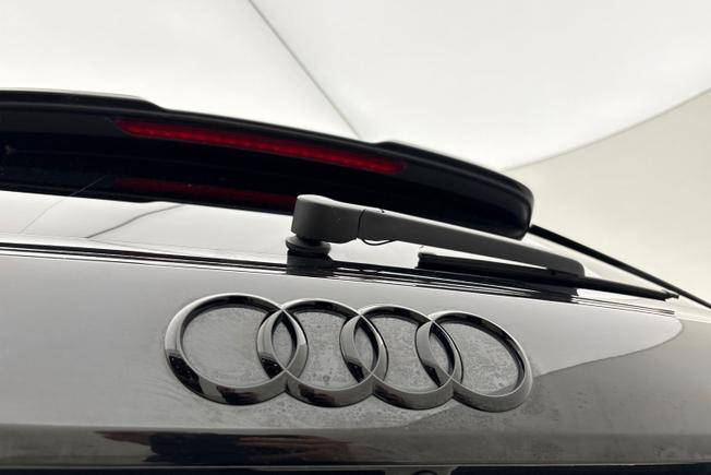 Audi S3 Photo 22