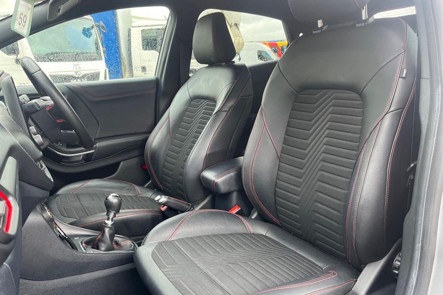 Ford PUMA Photo autoimg-98b43e4ee7ec2357449f01fa9a242e165c8820c6.jpg