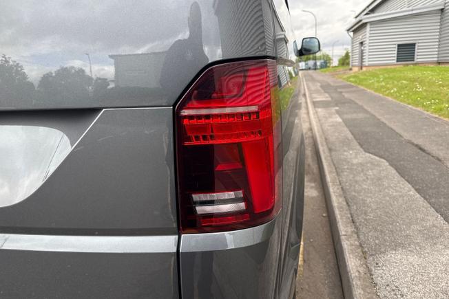 VOLKSWAGEN Transporter Photo 18
