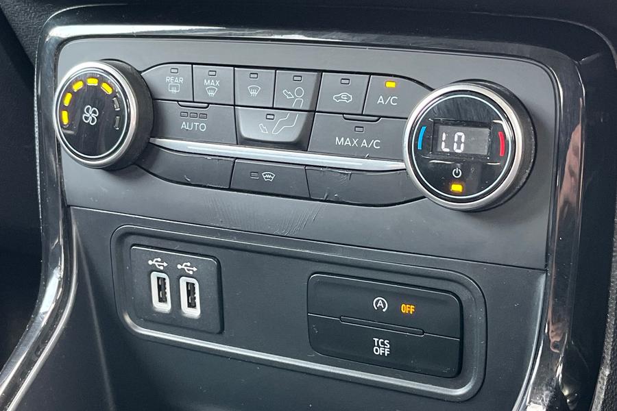 Ford EcoSport Photo autoimg-98b72399edd35643a6e21b6fd07eac168058a195.jpg
