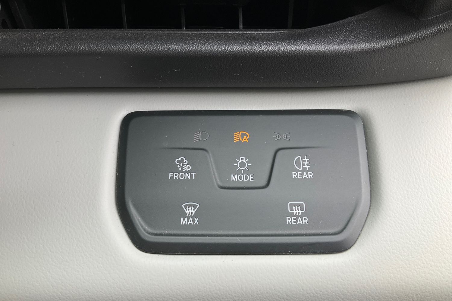 Ford Explorer Photo 37