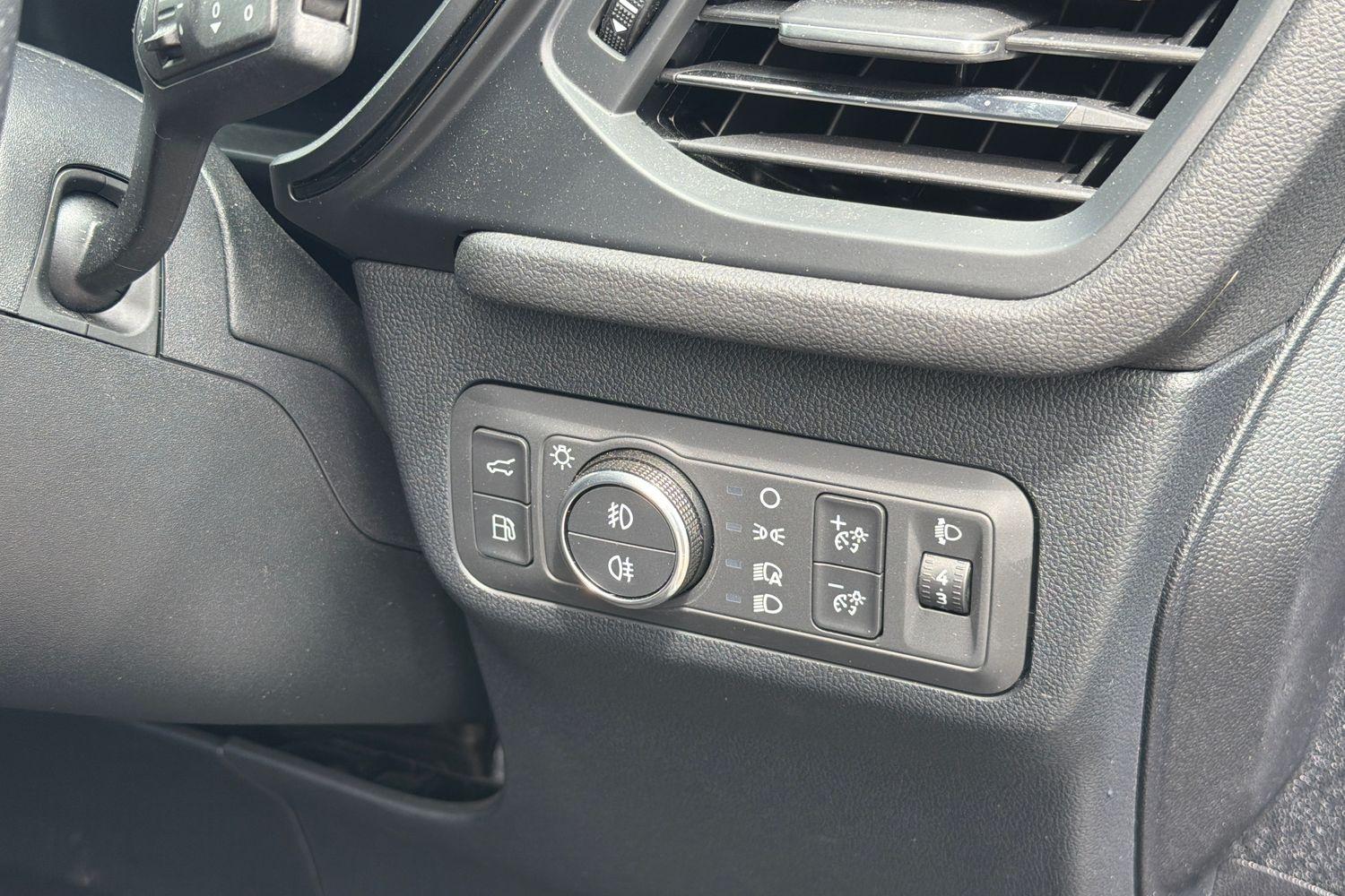 Ford Kuga Photo 28