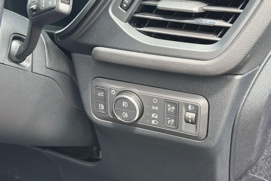 Ford Kuga Photo autoimg-98b8613a585c414c4856ad7b0dff4a0556e745d7.jpg