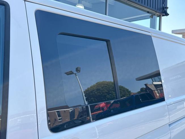 VOLKSWAGEN Transporter Photo 39