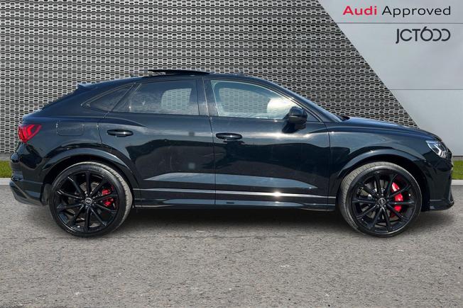 Audi RS Q3 Photo 4