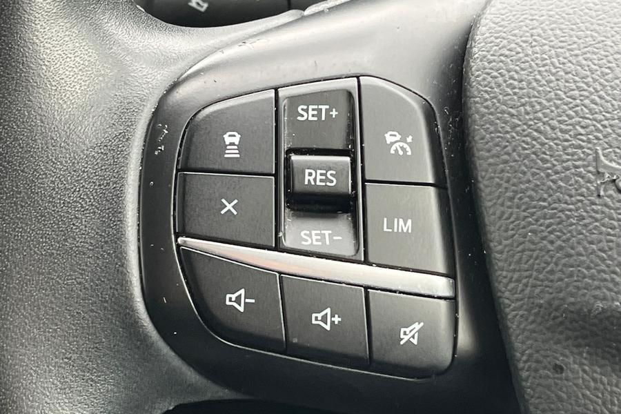 Ford KUGA Photo autoimg-98ba2dd98dad0799f8b2c3afb5230d6524eb7ce4.jpg