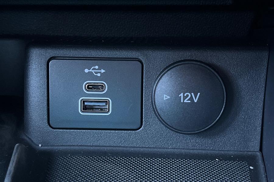 Ford FOCUS Photo autoimg-98bbbda8953900562681d0330e3dec2fb73a9a6a.jpg