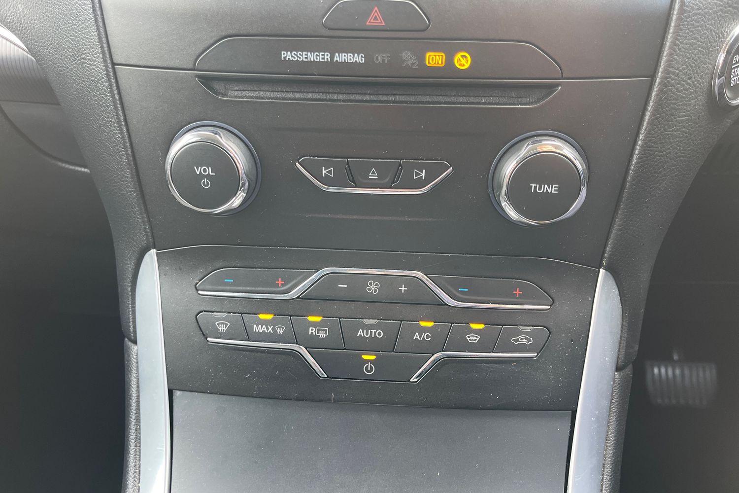 Ford Galaxy Photo 30
