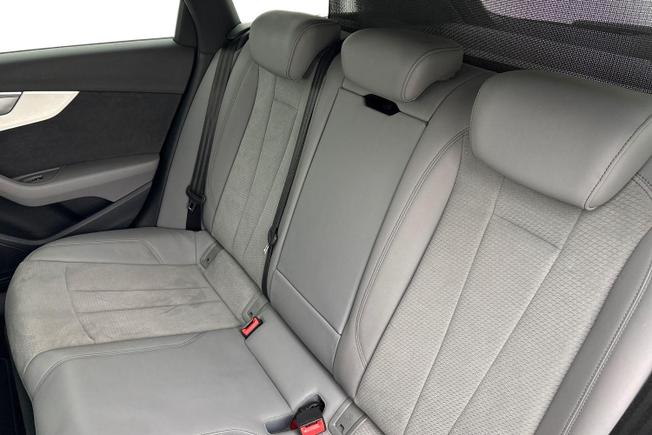 AUDI A4 Photo 9