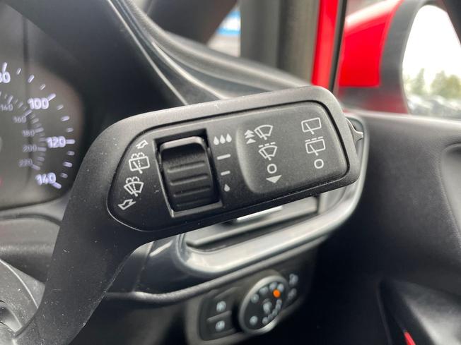 FORD Fiesta Photo 34