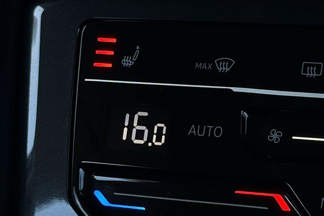 VOLKSWAGEN Tiguan Allspace Photo 25