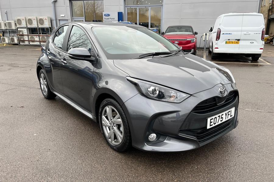 Toyota YARIS Photo autoimg-98c0044e9e38c60290120791a714cdb5c816536a.jpg