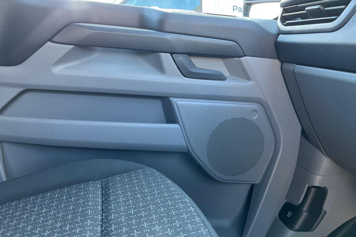 Ford E-TRANSIT CUSTOM Photo 34