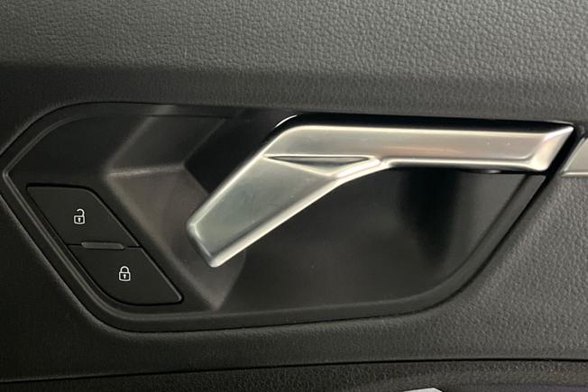 AUDI Q3 Photo 26