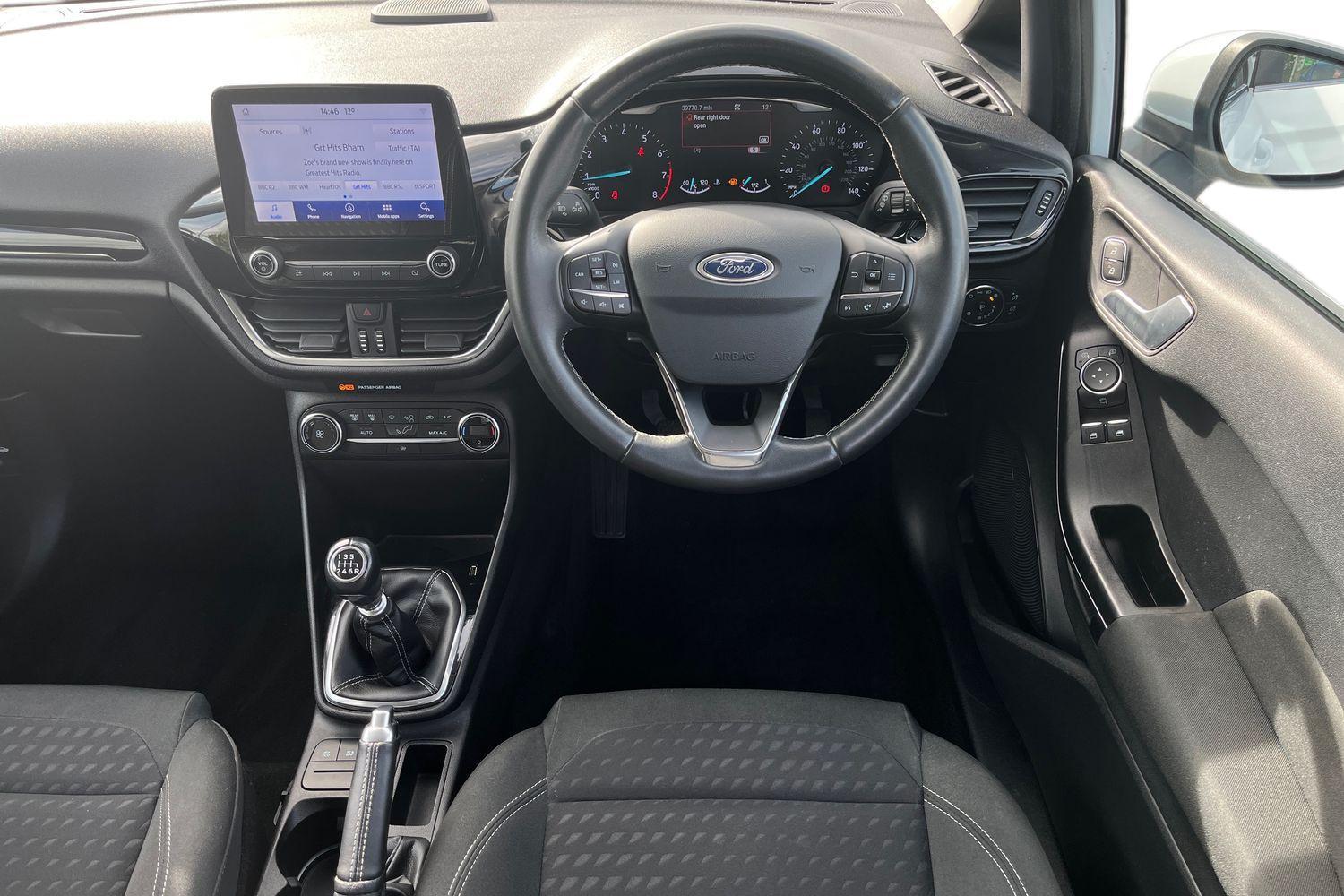 Ford Fiesta Photo 10