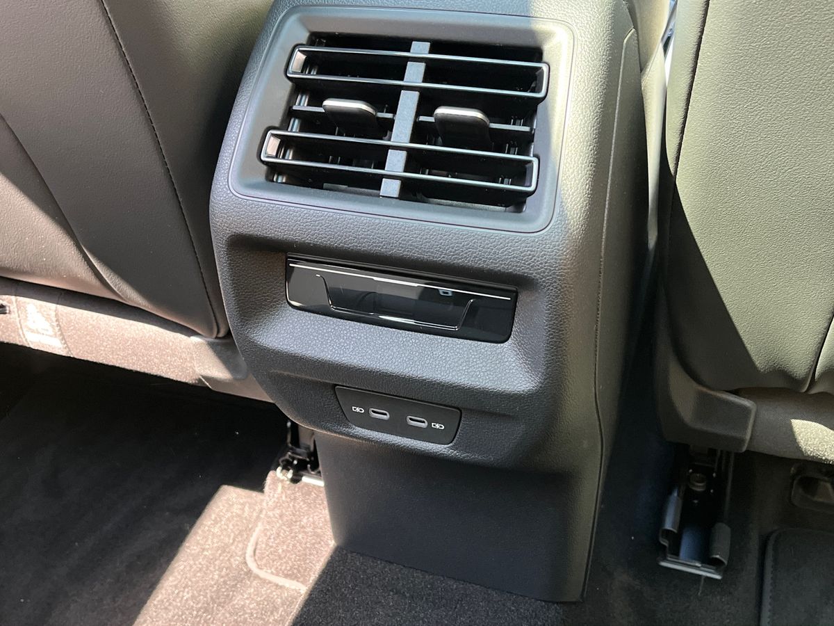 Volkswagen Tayron Photo autoimg-98c9784d71b787daff167b7b70dd0c255e541997.jpg