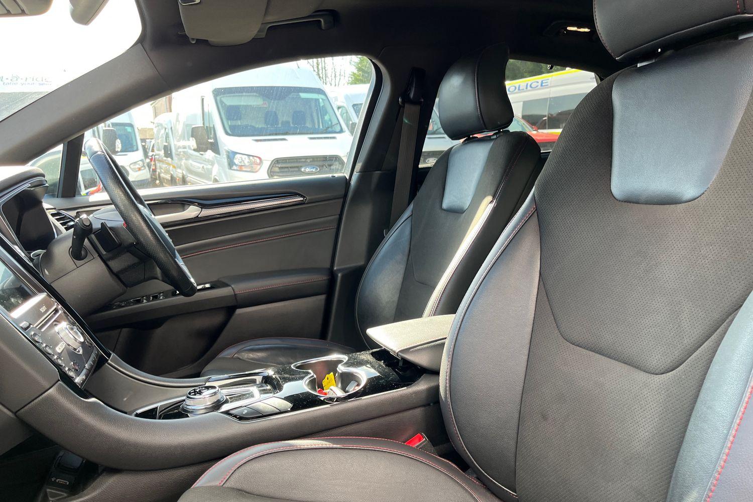 Ford MONDEO Photo 18