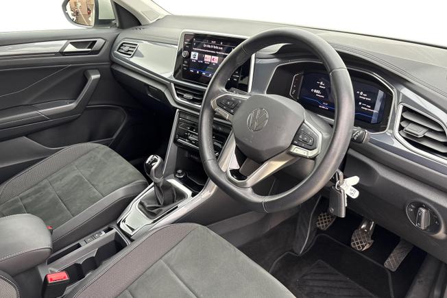 VOLKSWAGEN T-Roc Photo 6