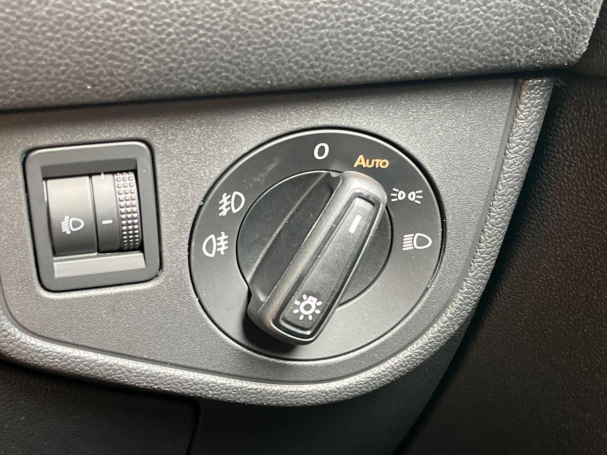 Volkswagen Polo Photo autoimg-98d58b4b5800fa91e294769b4c33d378eabf57aa.jpg