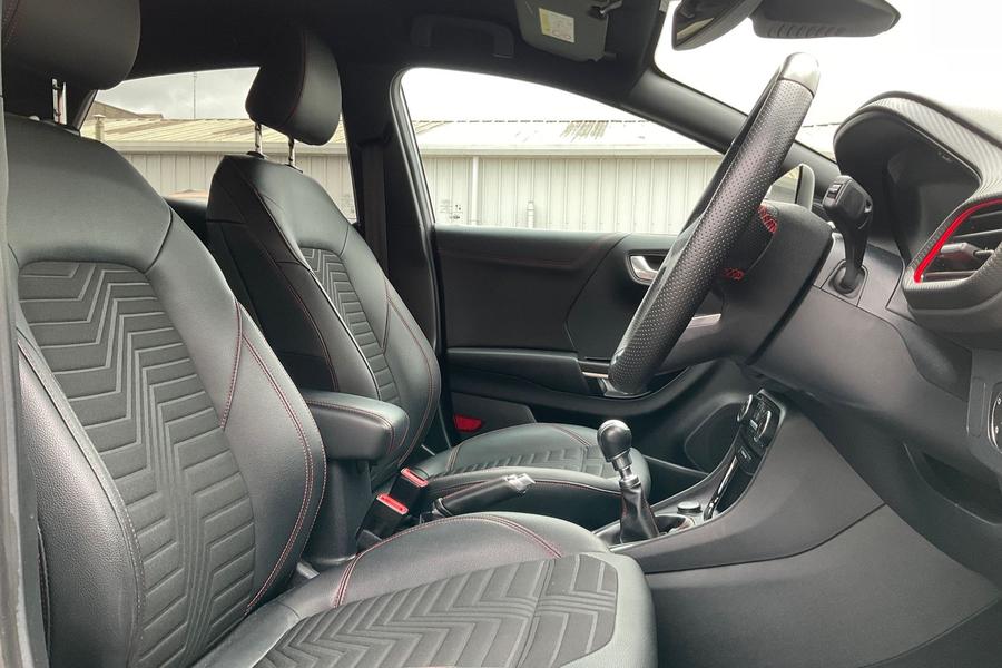 Ford PUMA Photo autoimg-98dcbbee770a6aa0180440aa9949ed66a017fd2c.jpg